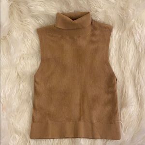 Cropped knit turtle neck sweater